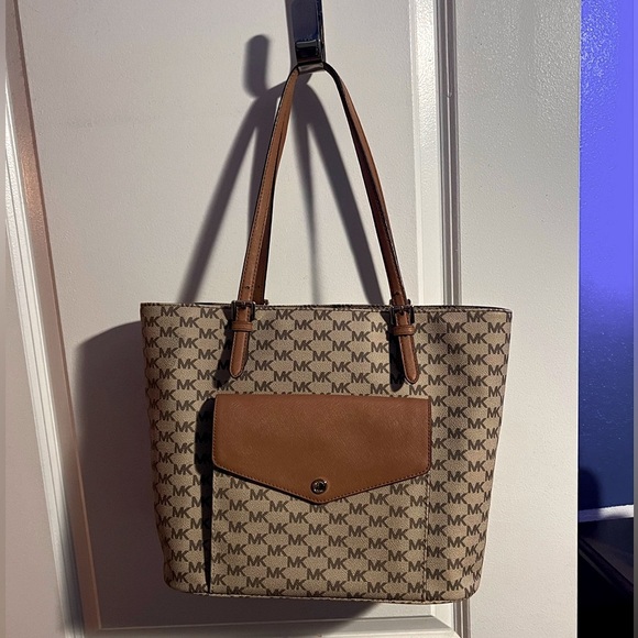 Michael Kors Jet Set Signature Lg Tote - Picture 1 of 8